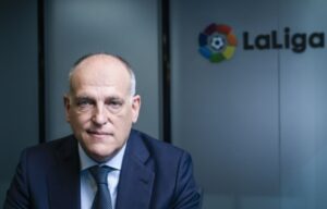 Read more about the article LaLiga Tegaskan Perang Melawan Pembajakan Digital di Media Sosial: Ancaman Serius bagi Industri Olahraga
